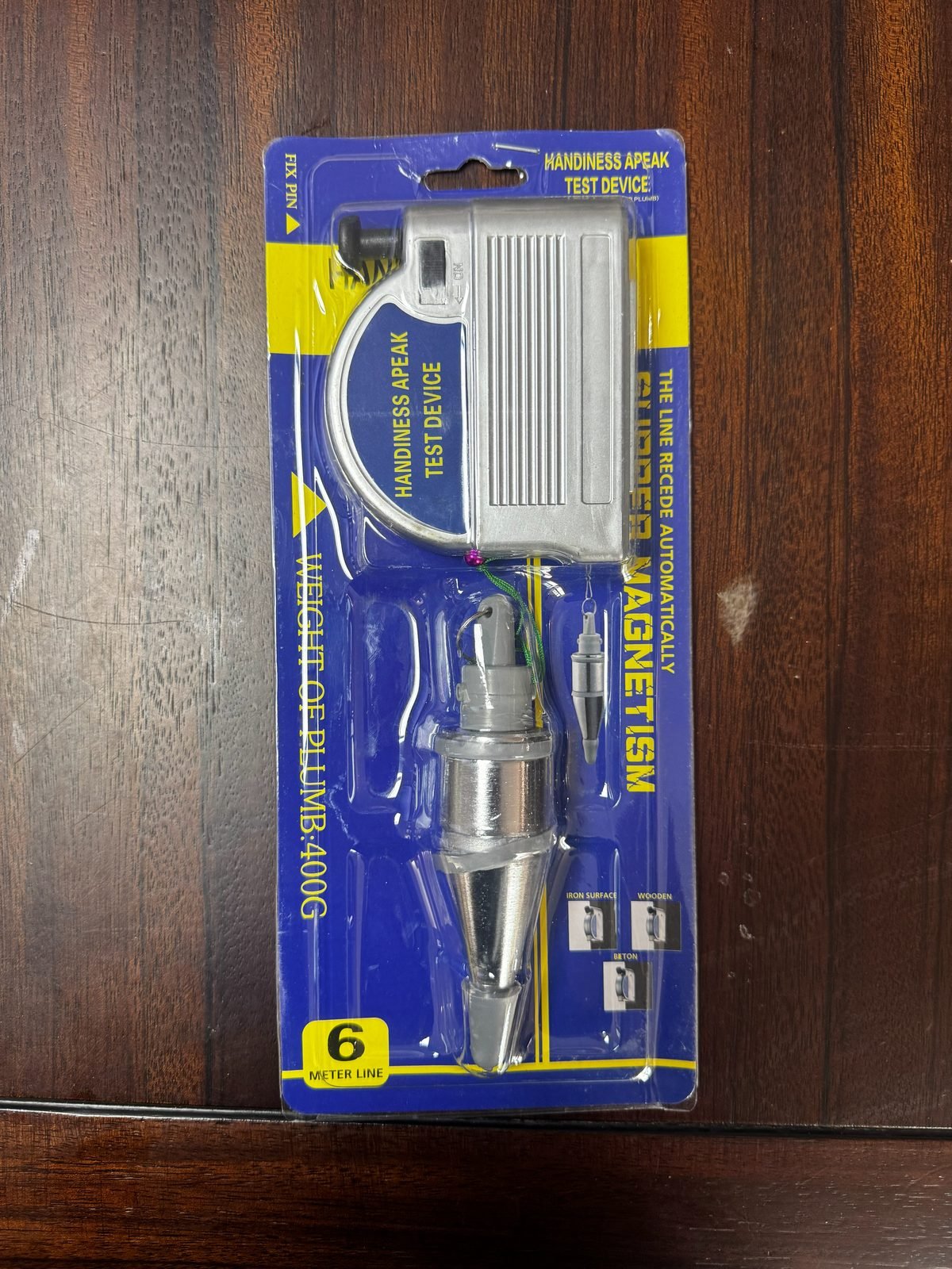 Magnetic plumb bob with a 6 m line